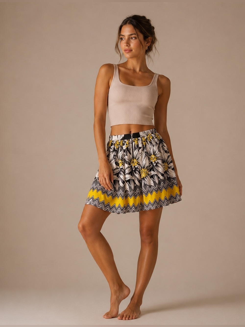 Alice + Olivia Black Floral Chevron Skirt Size 2 Designer Statement Mini